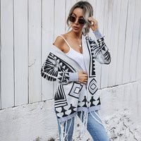 Knitted cardigan long sleeved sweater